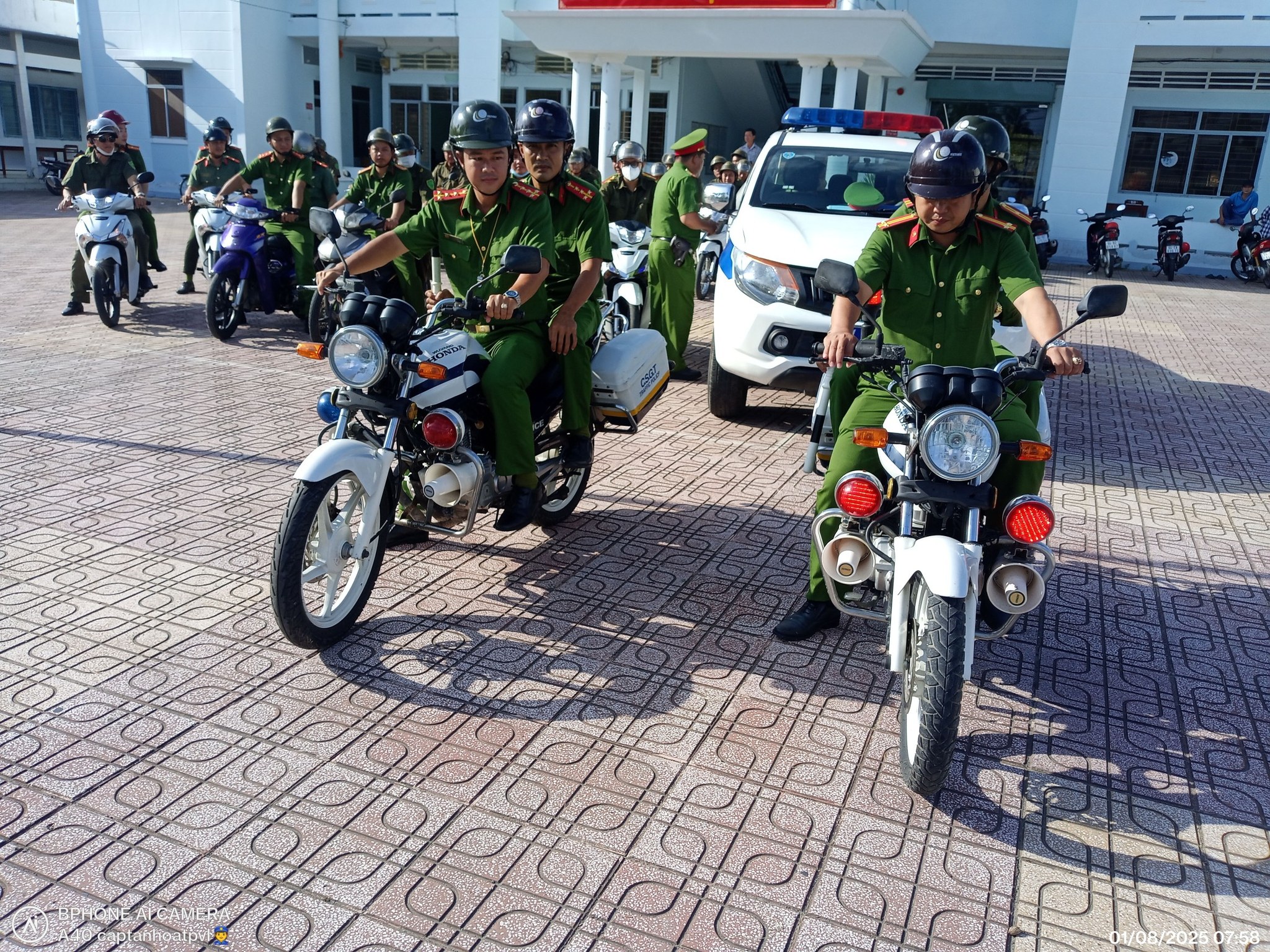 Công an phường Tân Ngãi - Tuyên truyền cao điểm tấn công, trấn áp các loại tội phạm đảm bảo an ninh trật tự