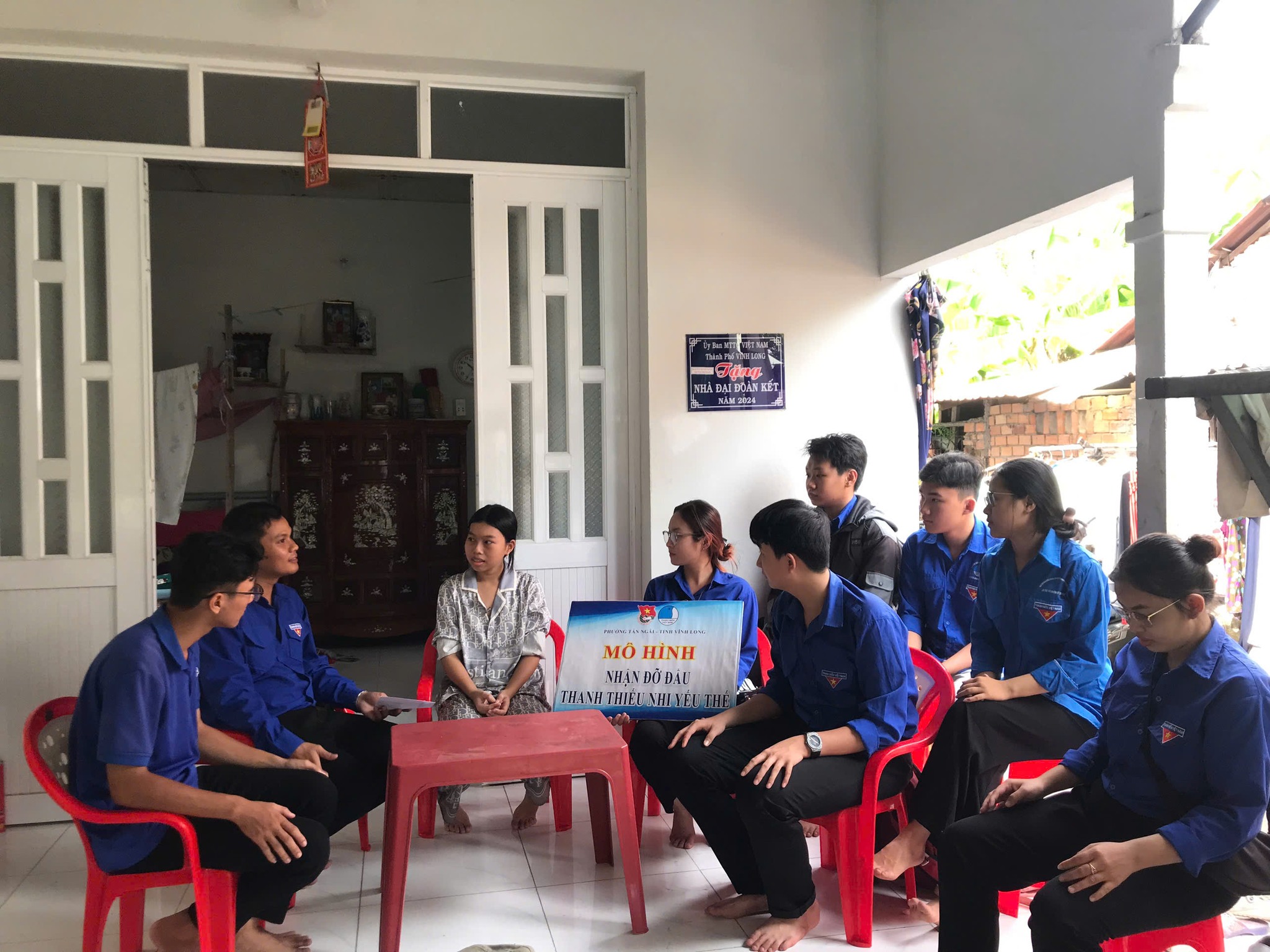 Đoàn phường Tân Ngãi - Nhận đỡ đầu thiếu nhi có hoàn cảnh khó khăn