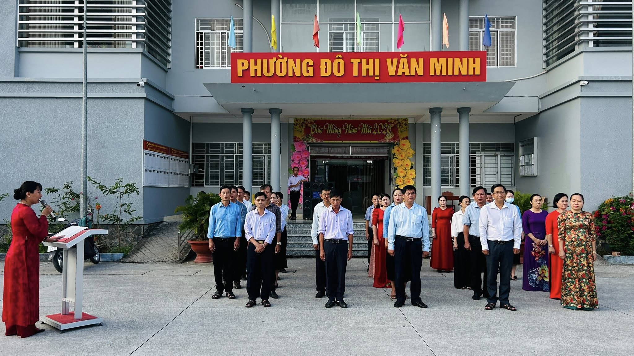 UBND phường Tân Ngãi: Tổ chức chào cờ đầu tháng 4 và sinh hoạt kể chuyện học tập, làm theo tấm gương đạo đức Hồ Chí Minh
