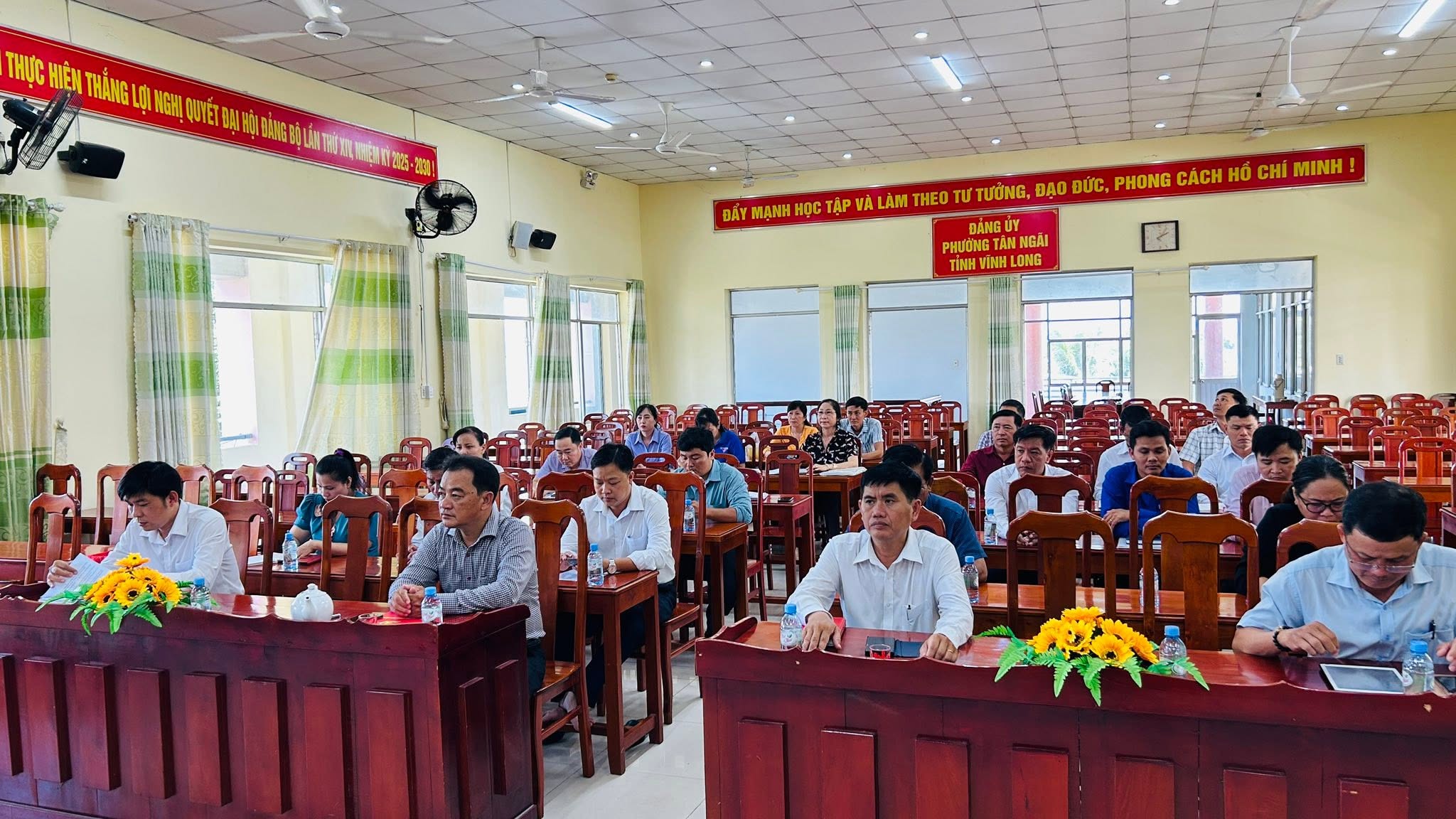 Đảng bộ cơ sở các cơ quan Đảng - Sơ kết 6 tháng đầu năm 2026, triển khai phương hướng, nhiệm vụ 6 tháng cuối năm.
