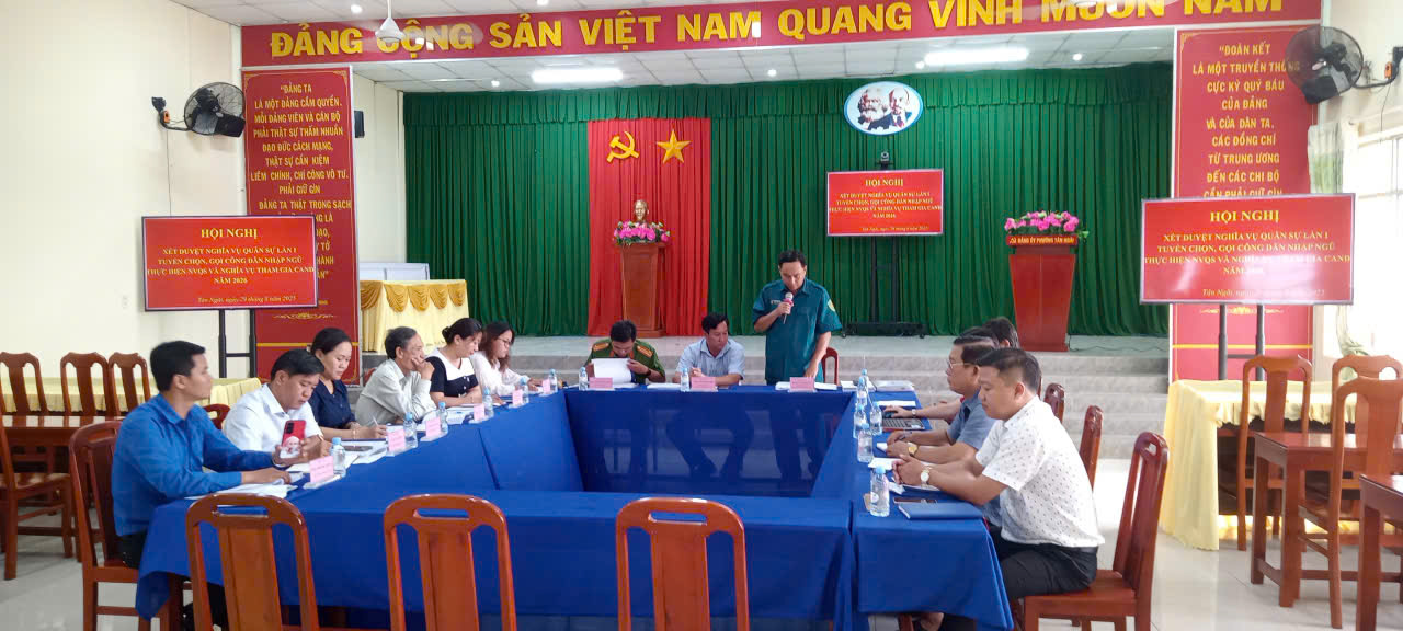 Hội đồng NVQS phường Tân Ngãi - Xét duyệt NVQS lần thứ 1