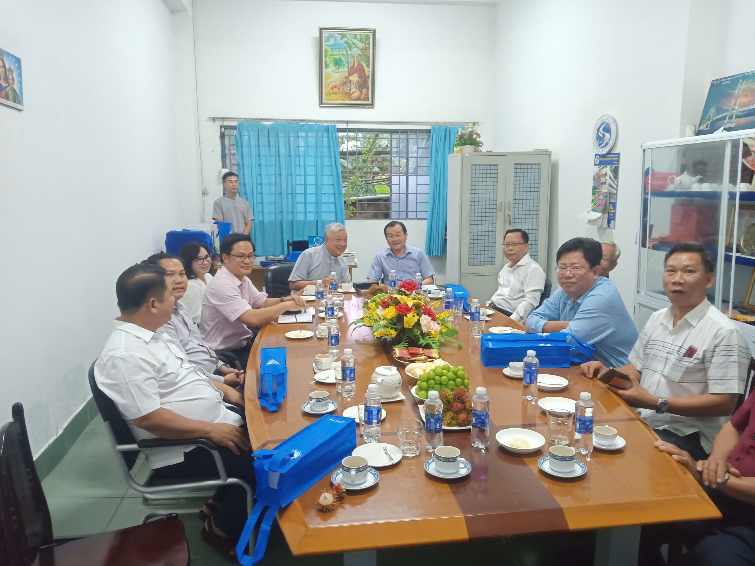 Lãnh đạo Tỉnh ủy thăm, chúc mừng năm học mới tại Trường Trung cấp Kỹ thuật Don Bosco Mỹ Thuận
