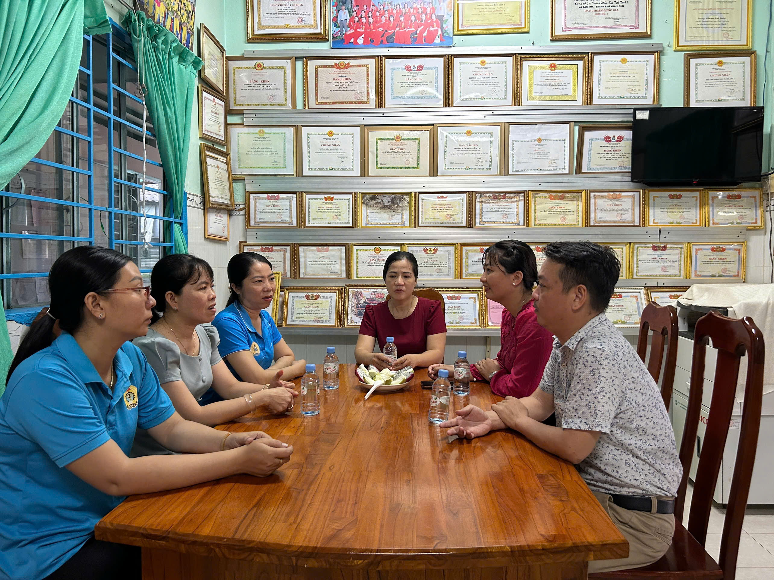 Phòng VHXH phường Tân Ngãi - Khảo sát chuẩn bị Lễ khai giảng năm học mới tại các trường.
