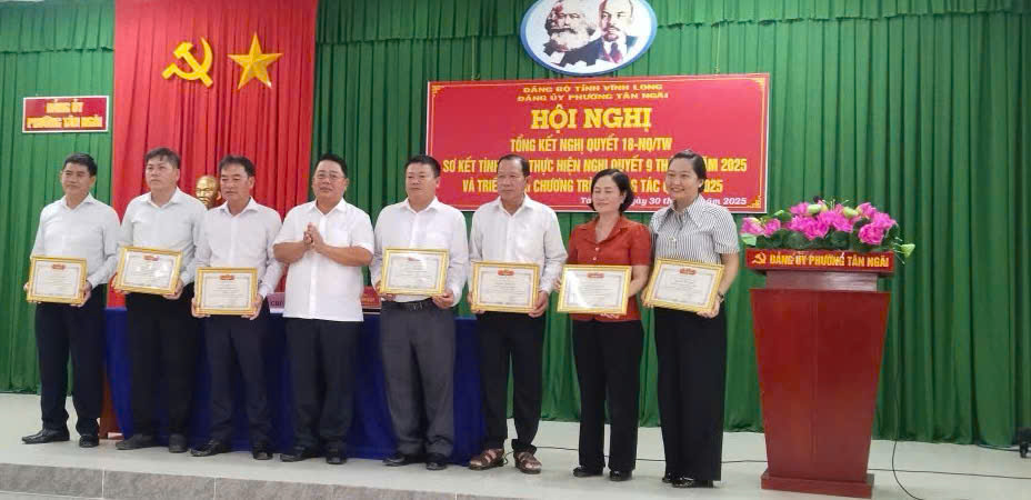 Đảng ủy phường Tân Ngãi - Tổ chức tổng kết thực hiện Nghị quyết số 18