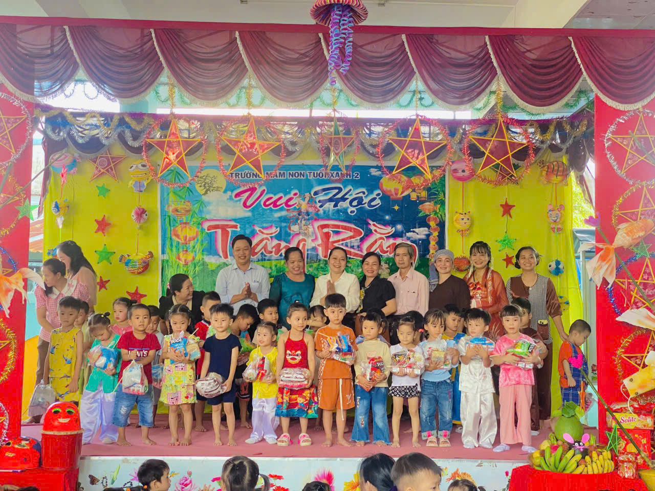 Trường MNTX2 - Tổ chức chương trình Vui hội trăng rằm 