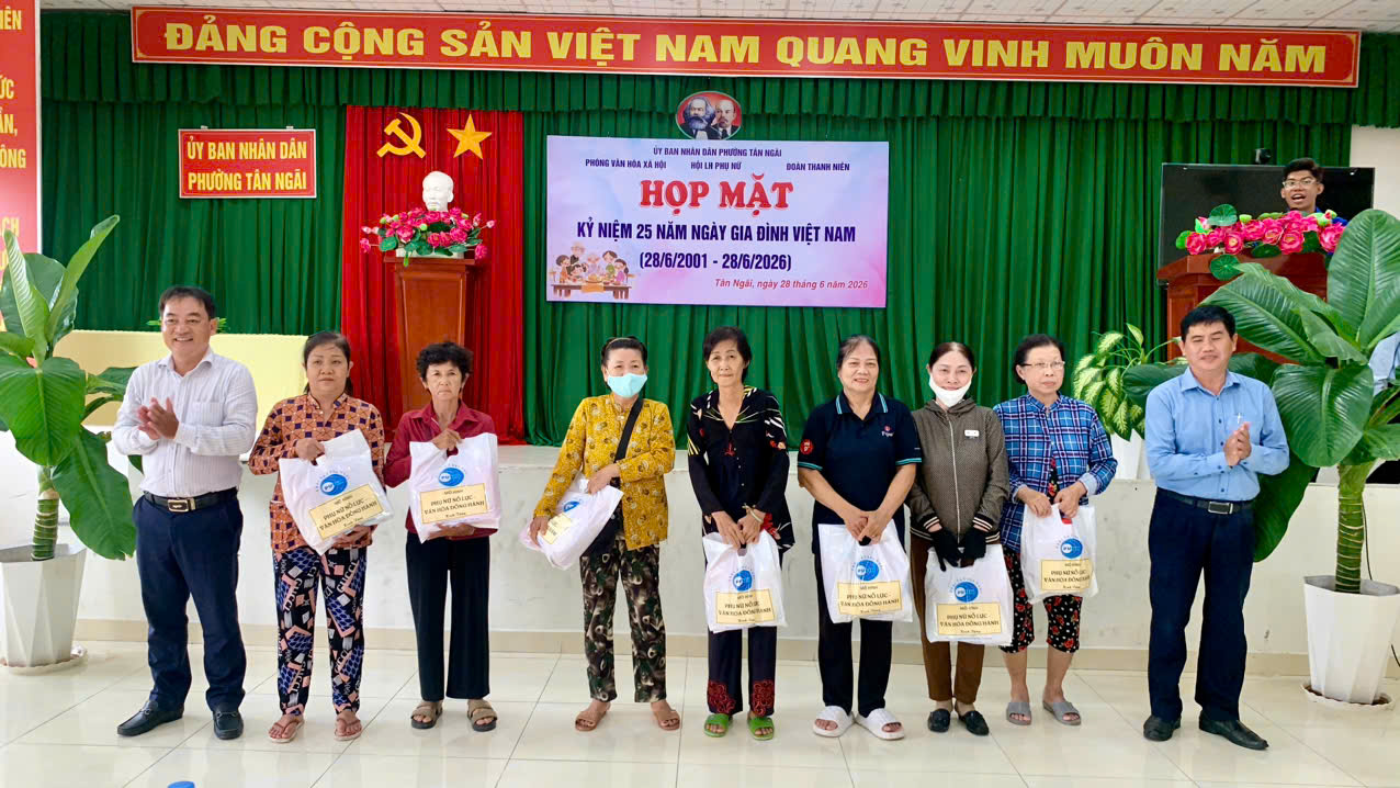 PHƯỜNG TÂN NGÃI HỌP MẶT KỶ NIỆM 25 NĂM NGÀY GIA ĐÌNH VIỆT NAM